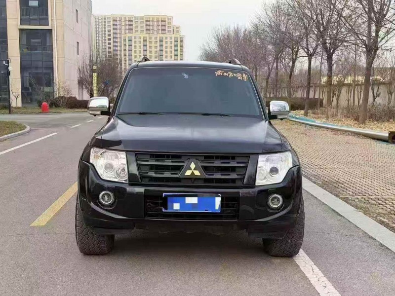 济宁13年三菱帕杰罗1