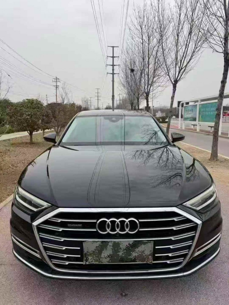 烟台19年奥迪A8L1