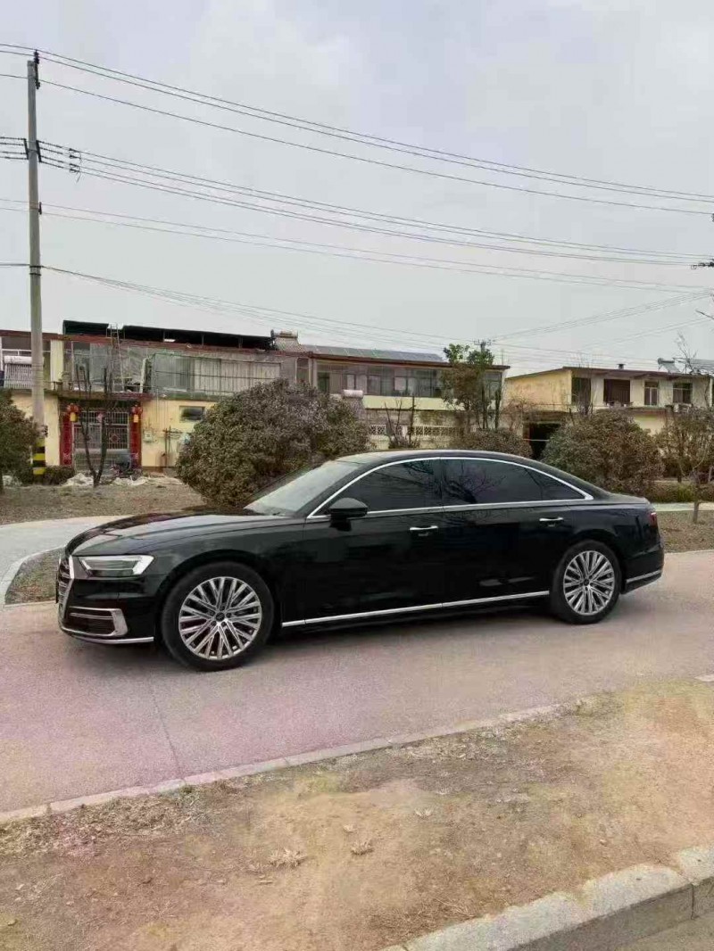 烟台19年奥迪A8L2