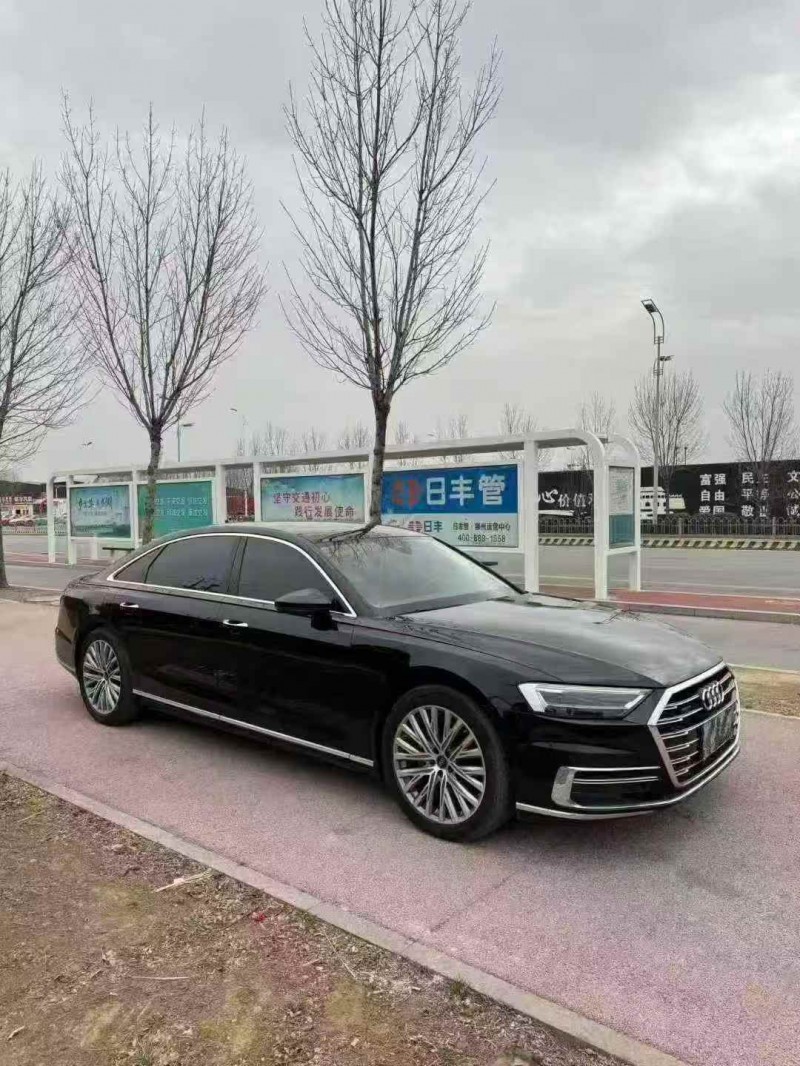 烟台19年奥迪A8L3
