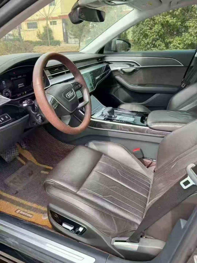 烟台19年奥迪A8L6