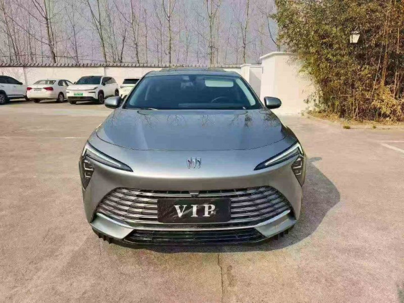 济宁23年别克君越1