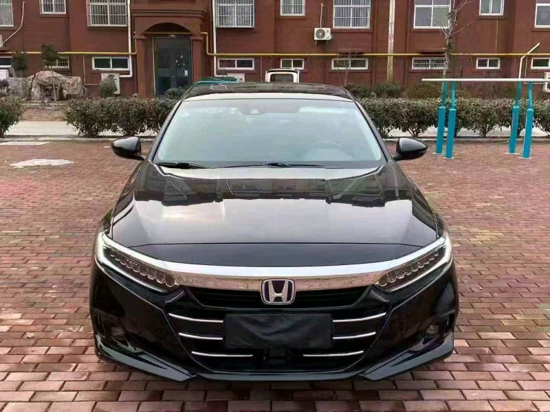 济宁23年本田雅阁1