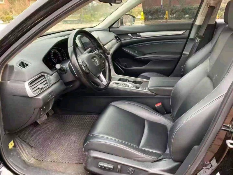 济宁23年本田雅阁4