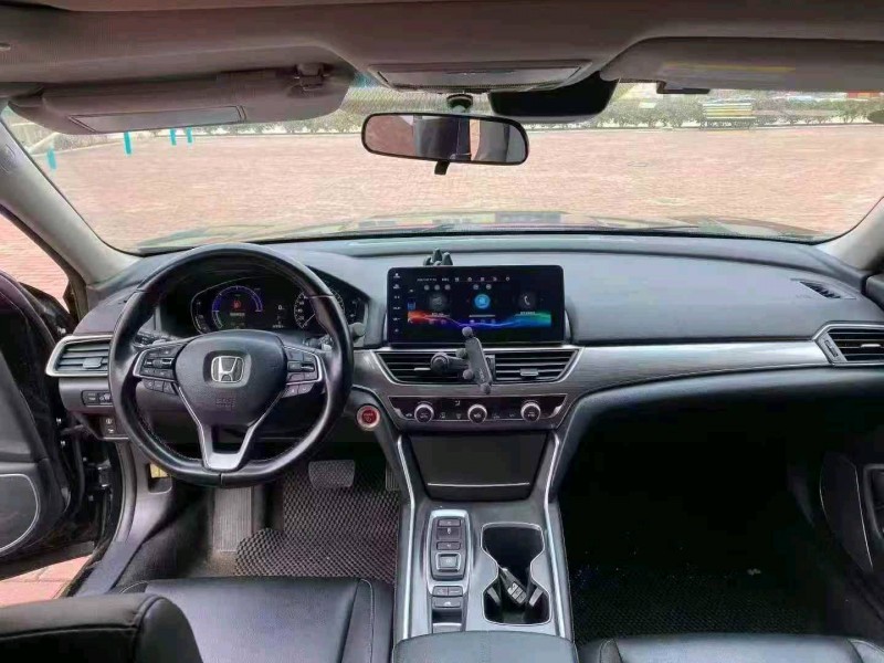 济宁23年本田雅阁5