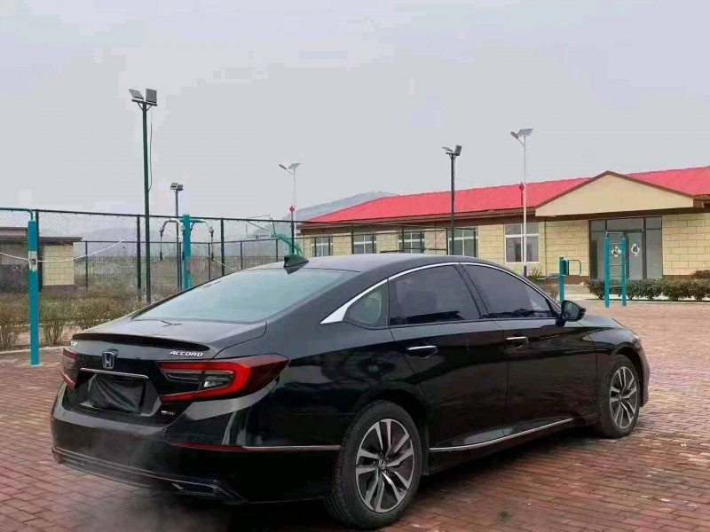 济宁23年本田雅阁7