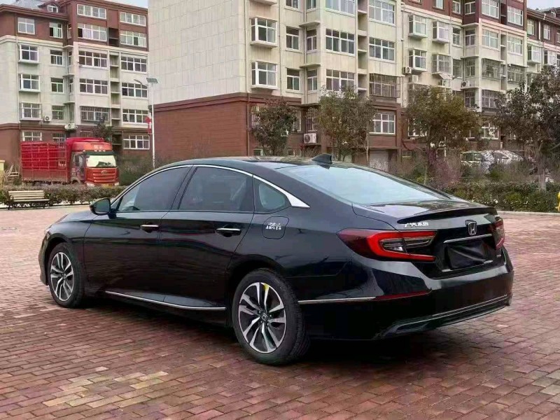 济宁23年本田雅阁8