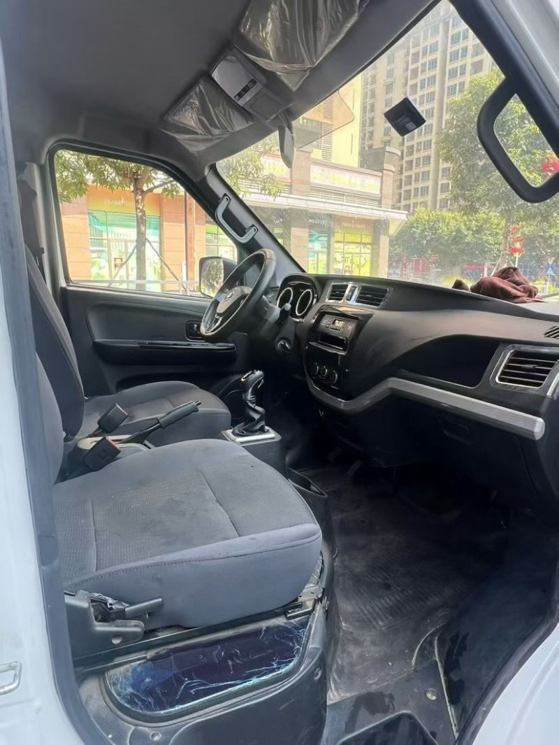 东莞24年万象汽车T017