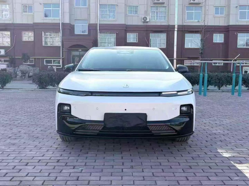 济宁25年零跑汽车B101