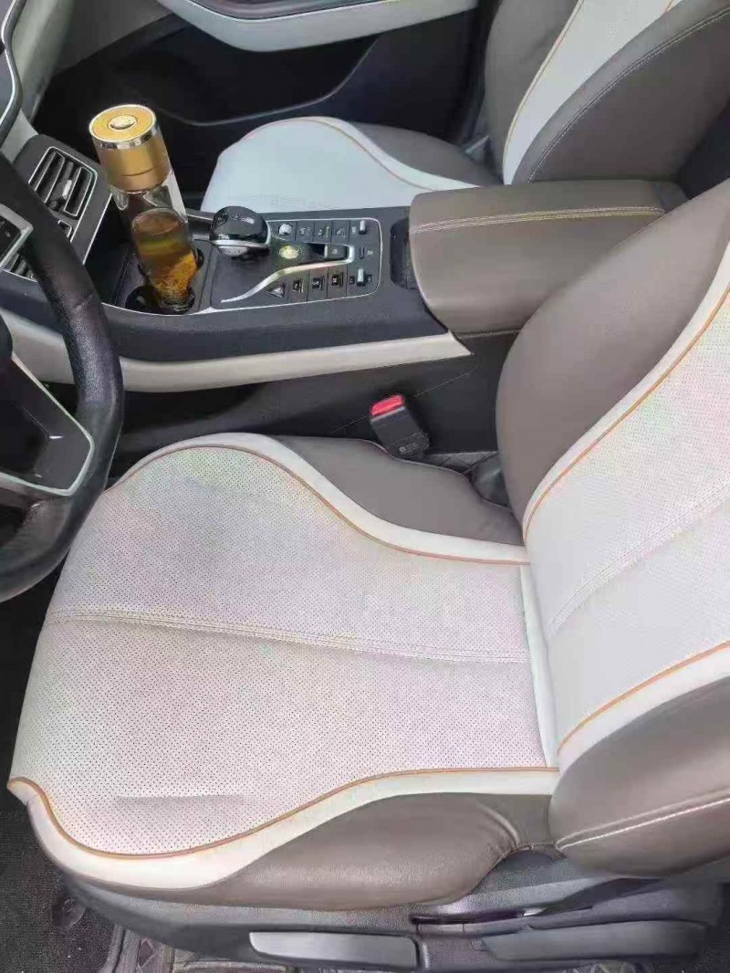 保定23年比亚迪秦4