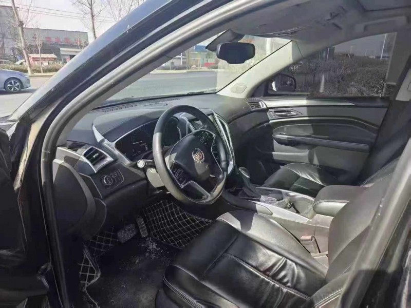 保定14年凯迪拉克SRX4