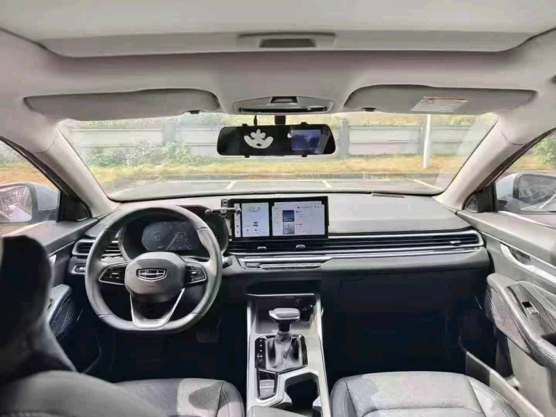 广州23年吉利帝豪4