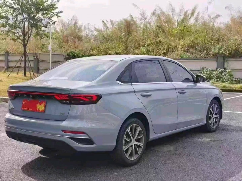 广州23年吉利帝豪8