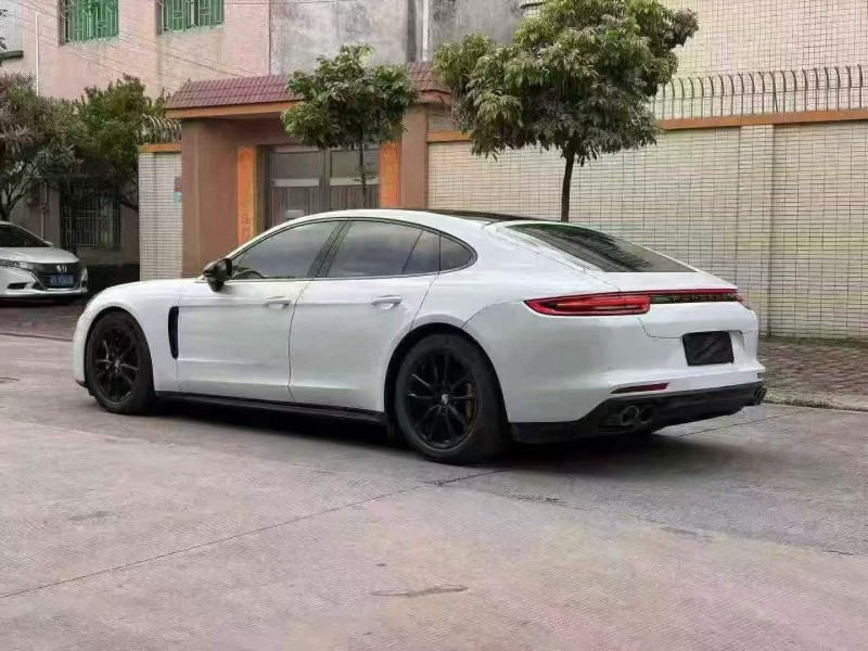 广州19年保时捷帕拉梅拉4