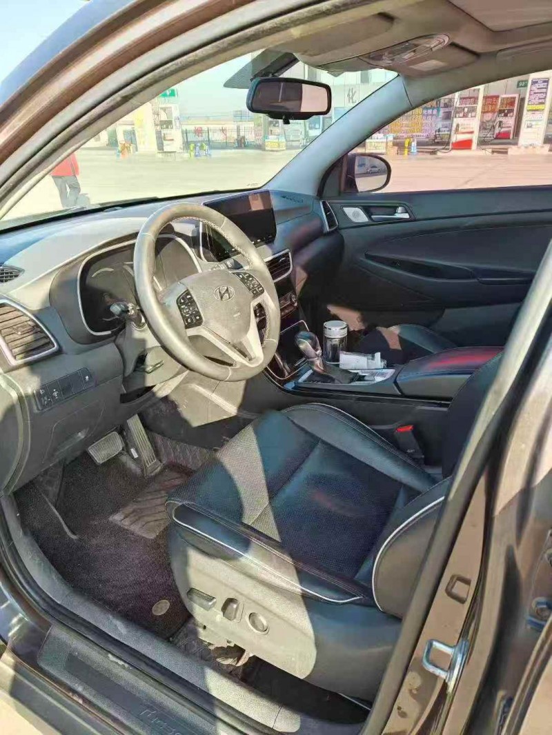 南平20年现代途胜4