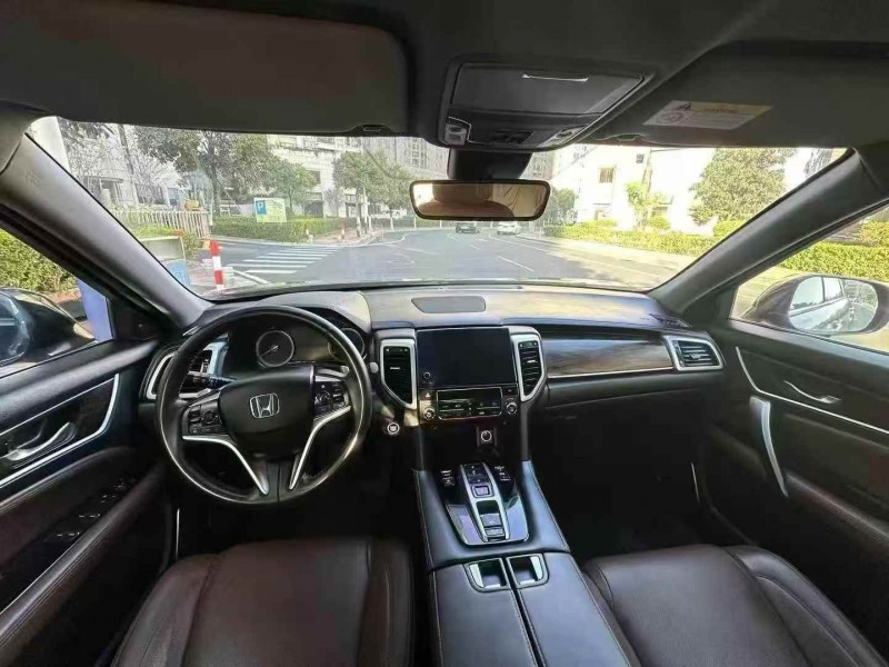 广州17年本田URV4