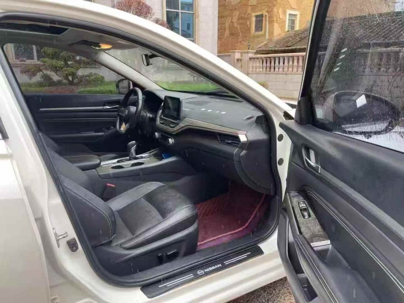 湛江21年日产天籁3