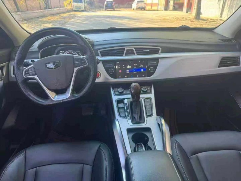 保定16年吉利博越5