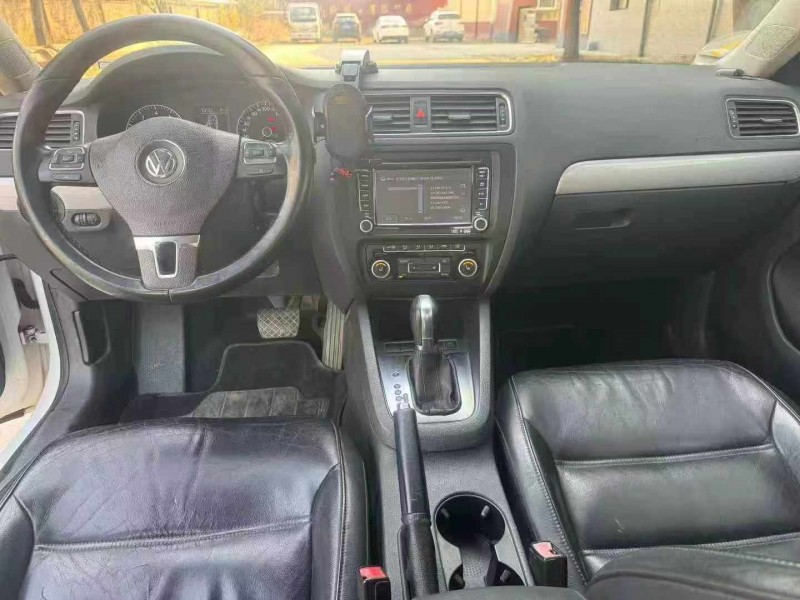 保定12年大众速腾5