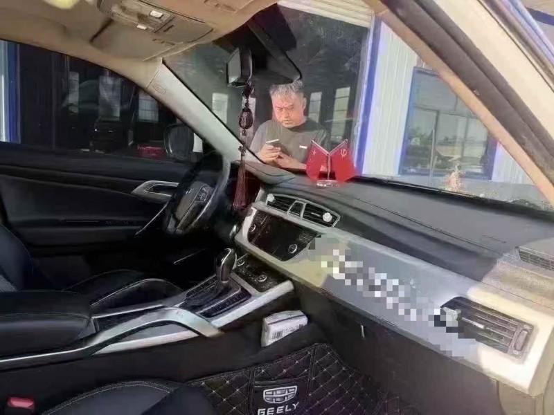 菏泽16年吉利博越5