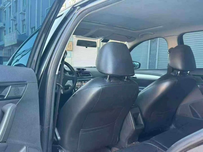 保定14年大众朗行4