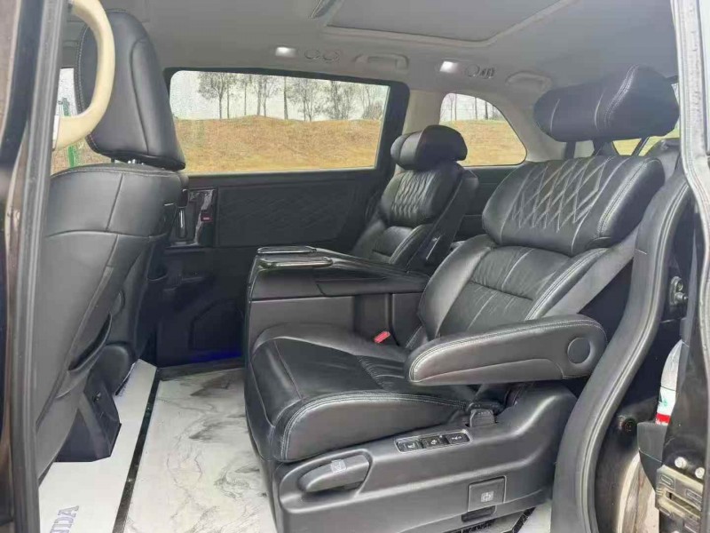 新乡20年本田艾力绅5