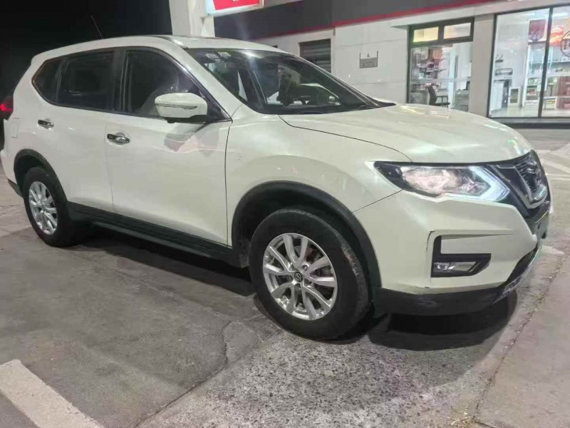 邯郸19年日产奇骏3