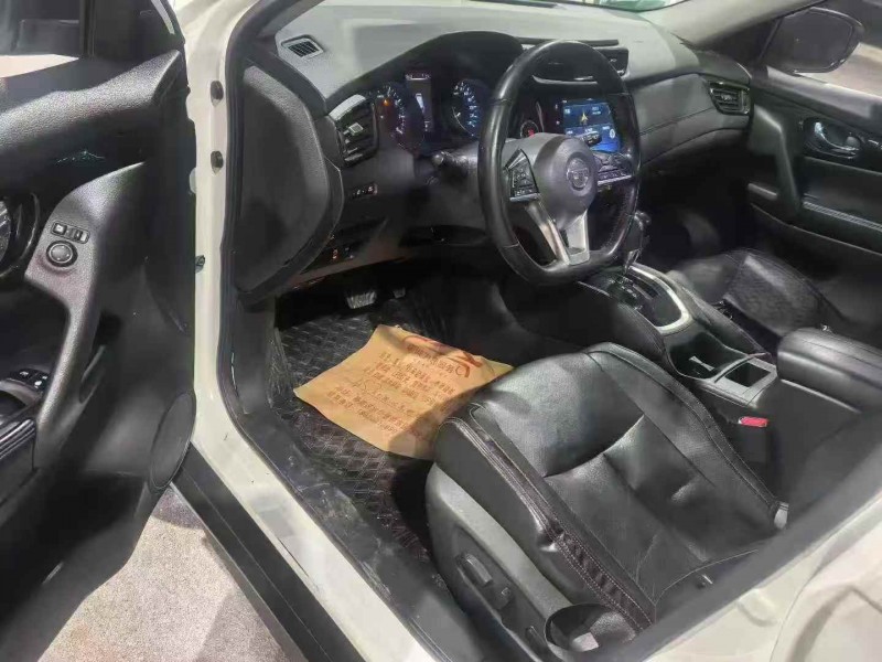 邯郸19年日产奇骏4