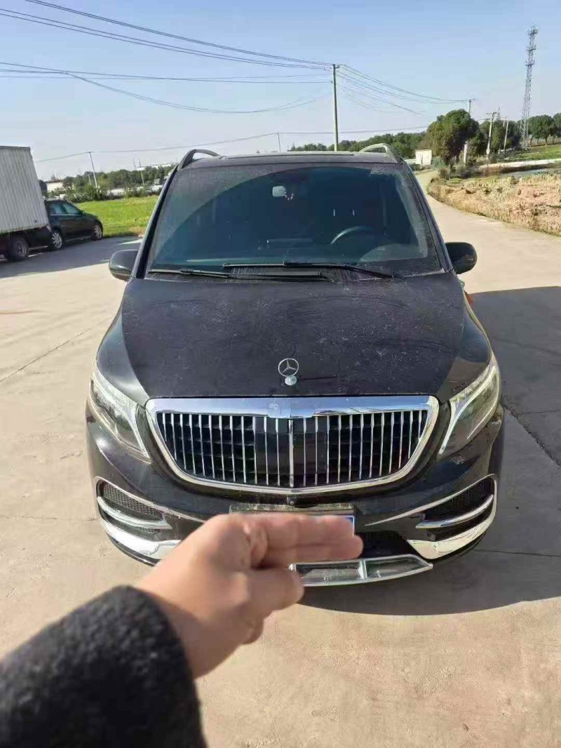 南通21年奔驰威霆1