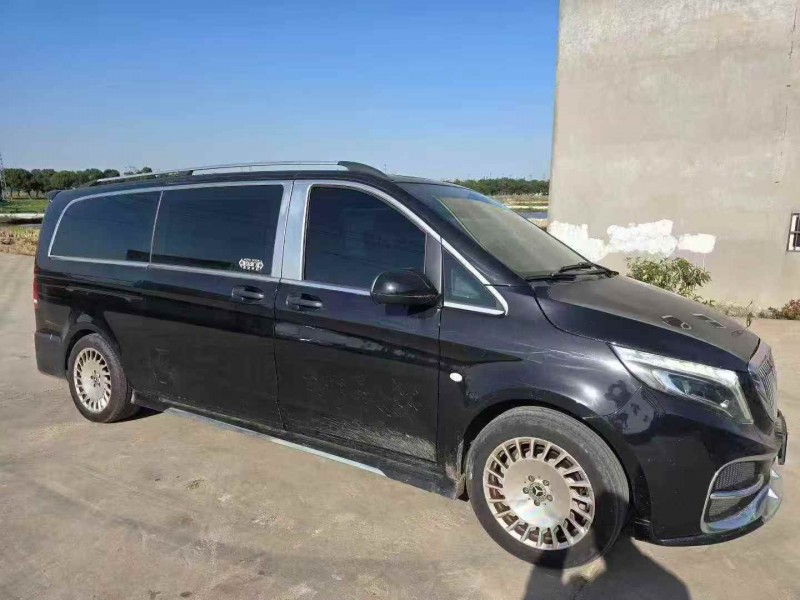 南通21年奔驰威霆3