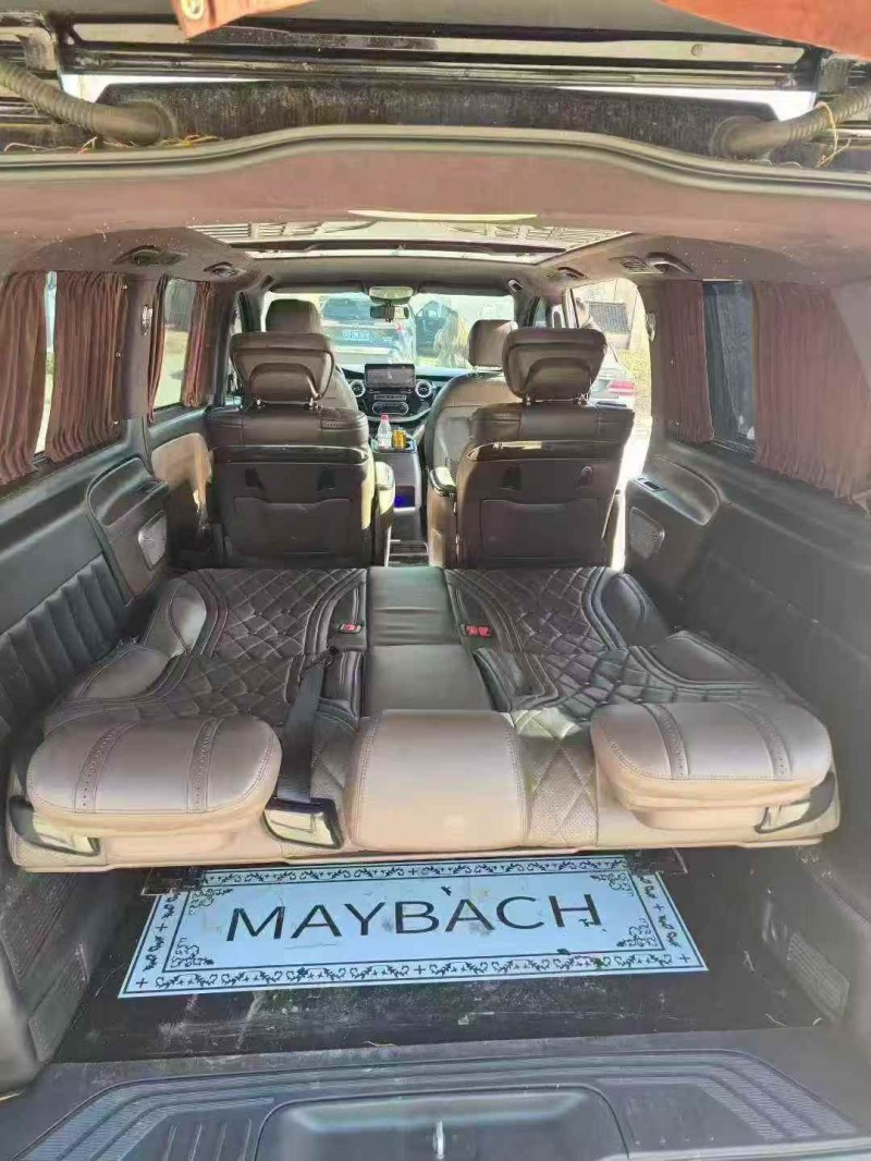 南通21年奔驰威霆8