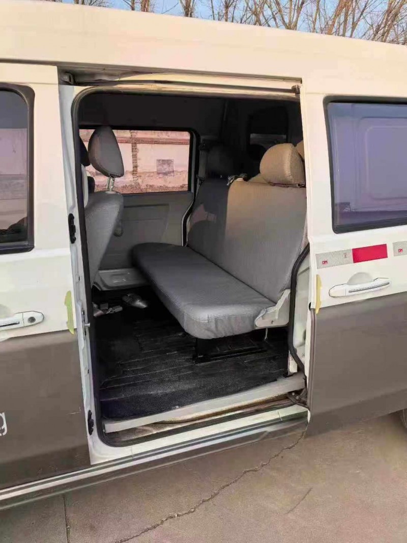 保定24年华晨海狮4