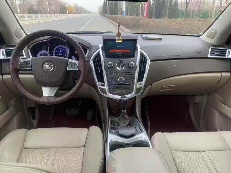 济宁12年凯迪拉克SRX6