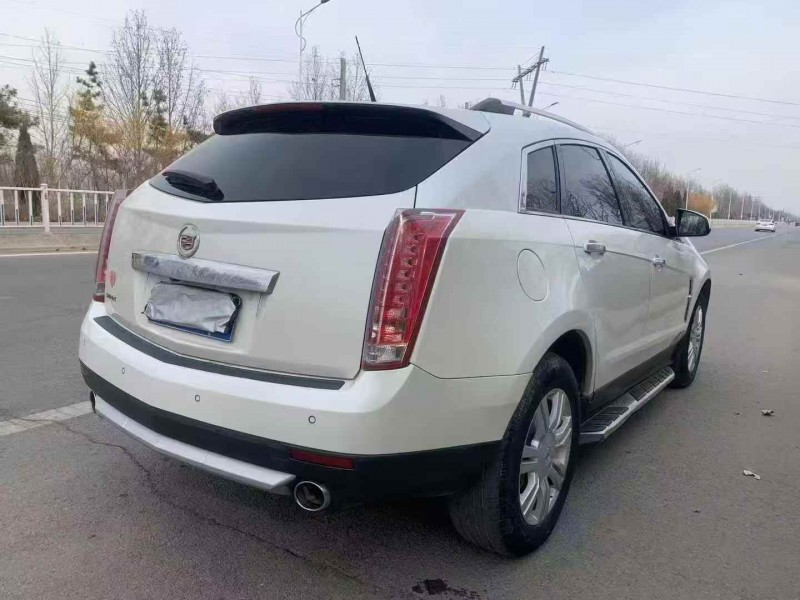 济宁12年凯迪拉克SRX7