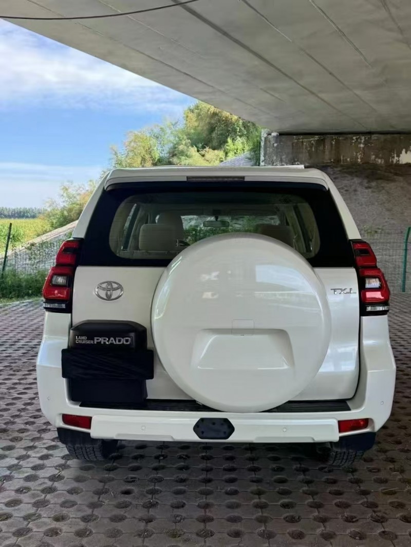 松原25年丰田普拉多9