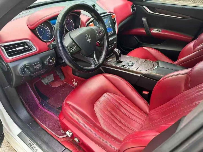 潍坊16年玛莎拉蒂Ghibli6