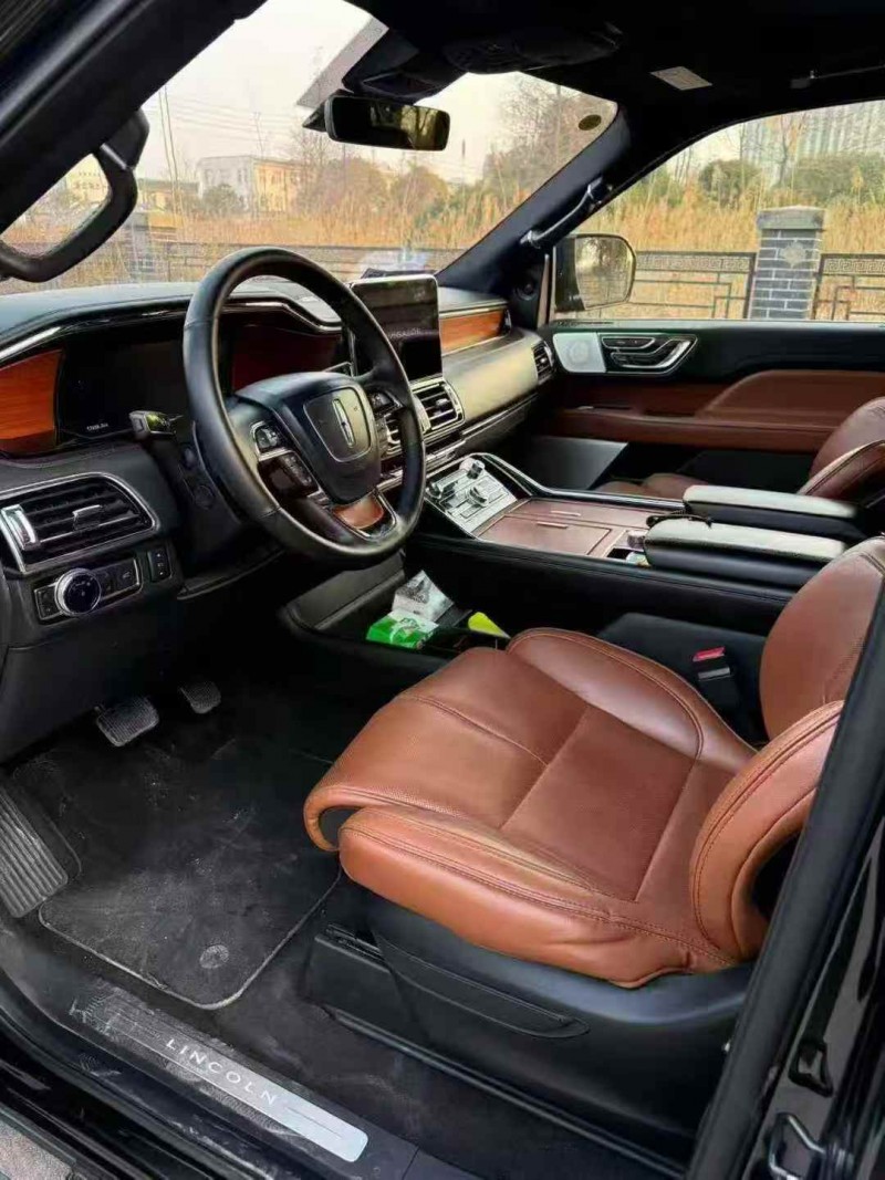 苏州19年林肯领航员4