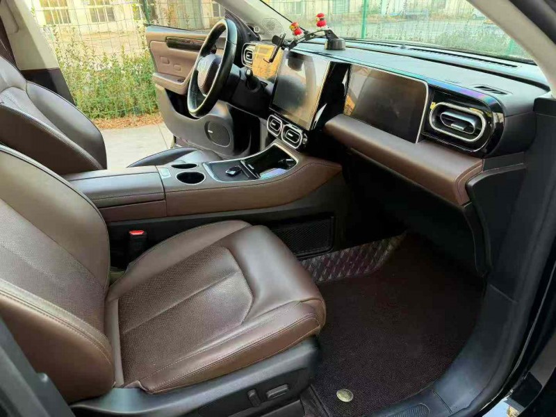 徐州23年零跑汽车C115