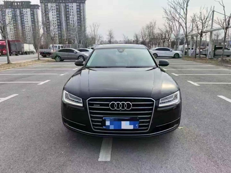 青岛17年奥迪A8L1