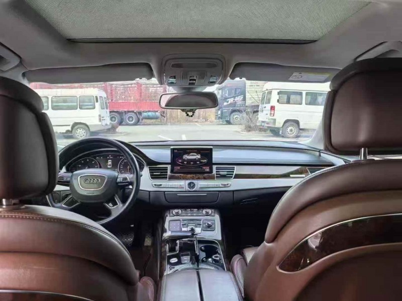 青岛17年奥迪A8L4