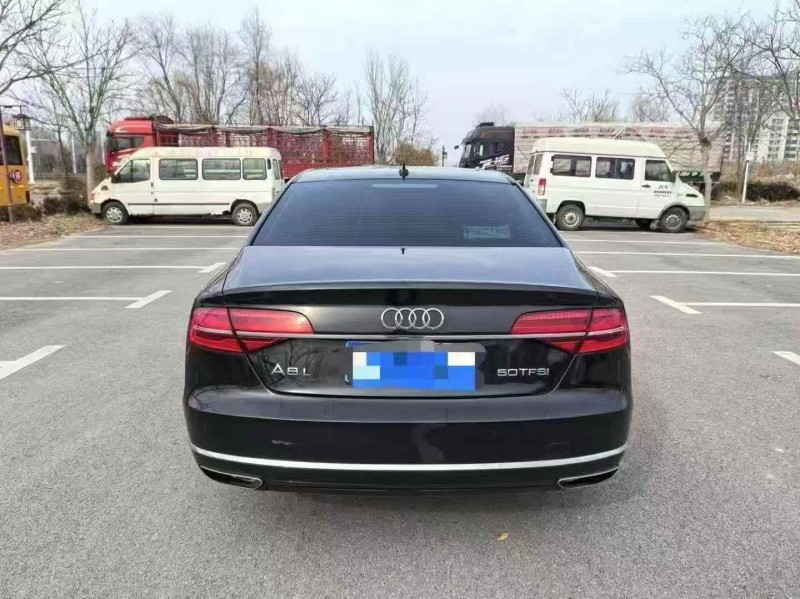 青岛17年奥迪A8L9