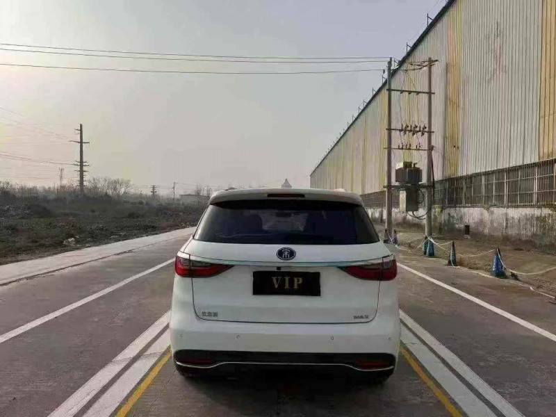 菏泽19年比亚迪宋MAX8