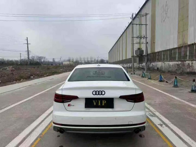 菏泽18年奥迪A4L9