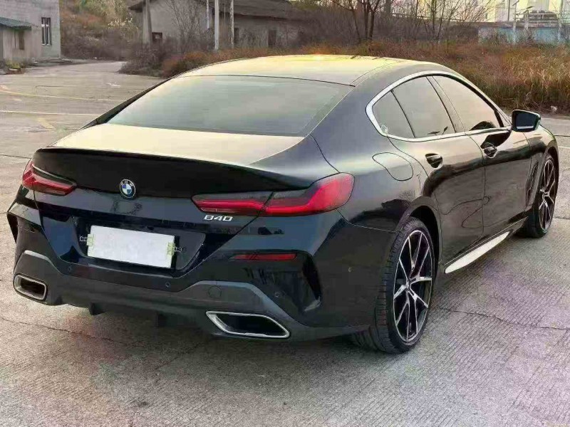 张家界23年宝马8系8