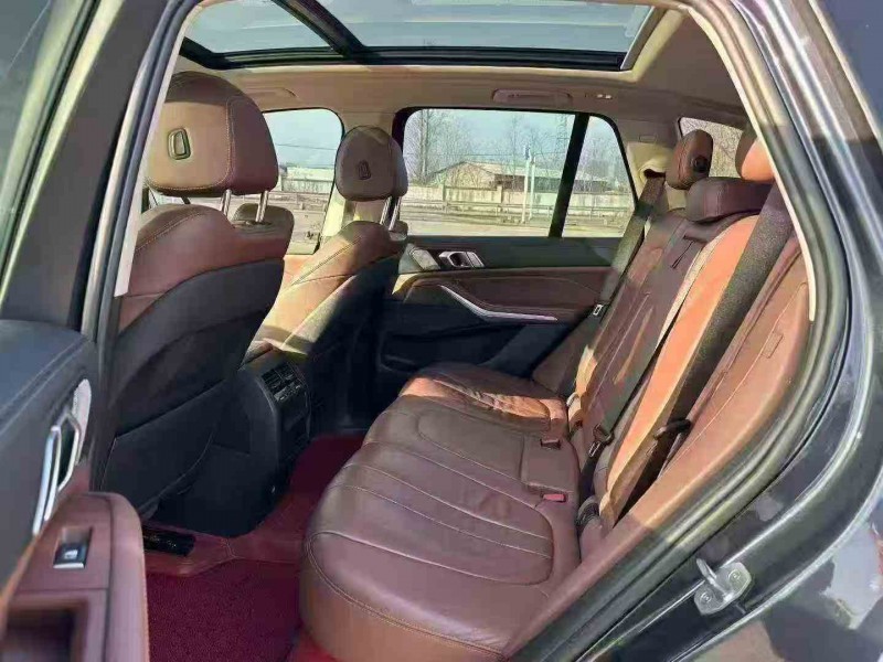 常德20年宝马X57