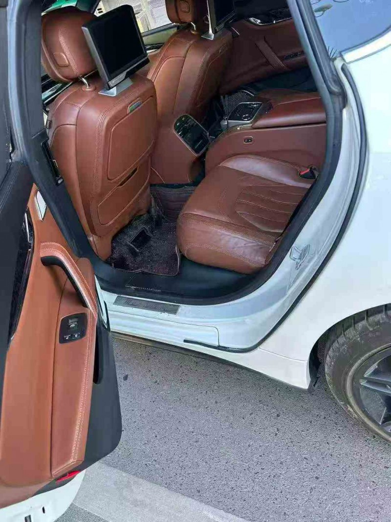 贵港15年玛莎拉蒂总裁4