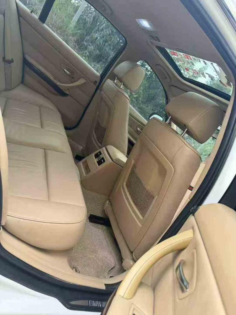 梧州12年宝马3系7