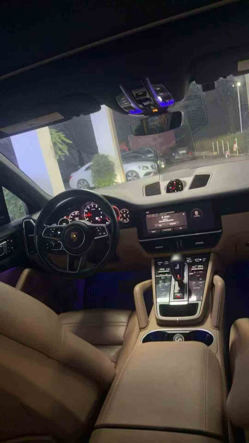 衡阳22年保时捷卡宴5