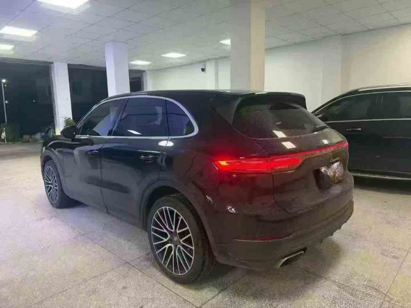 衡阳22年保时捷卡宴7