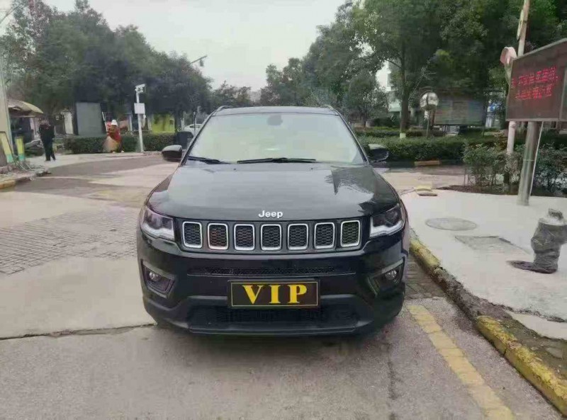 荆州17年Jeep指南者1